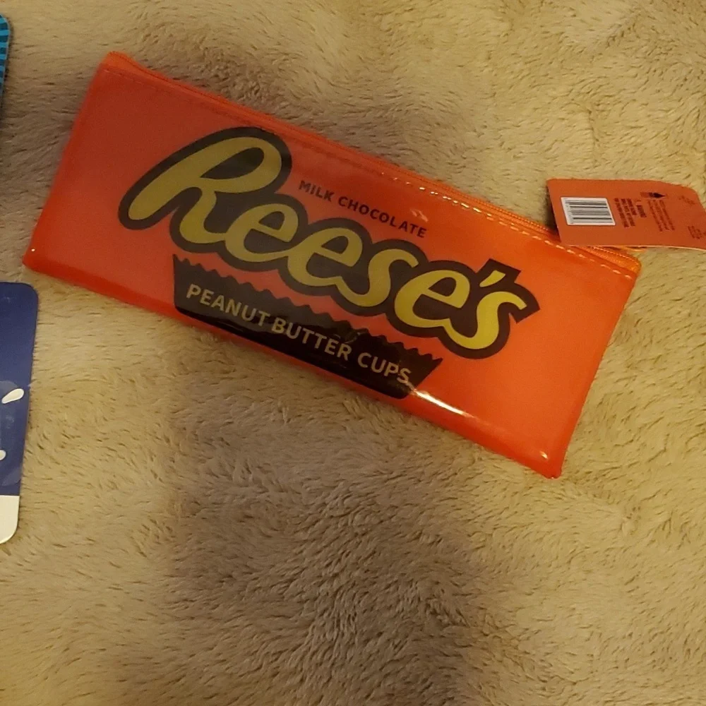 Candy Cookie Lip Balm Bundle with Reese's Pouch NWT - Picture 4 of 4